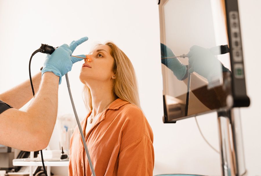 Orlaur - Types de soins - Examens courants - Endoscopie, microscopie, Indications et suivis opératoires